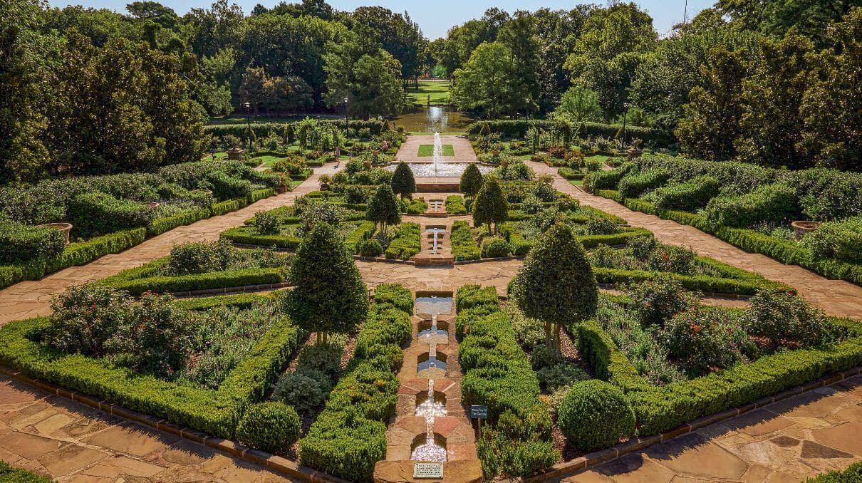 Formal garden and fountains at Fort Worth Botanic Garden