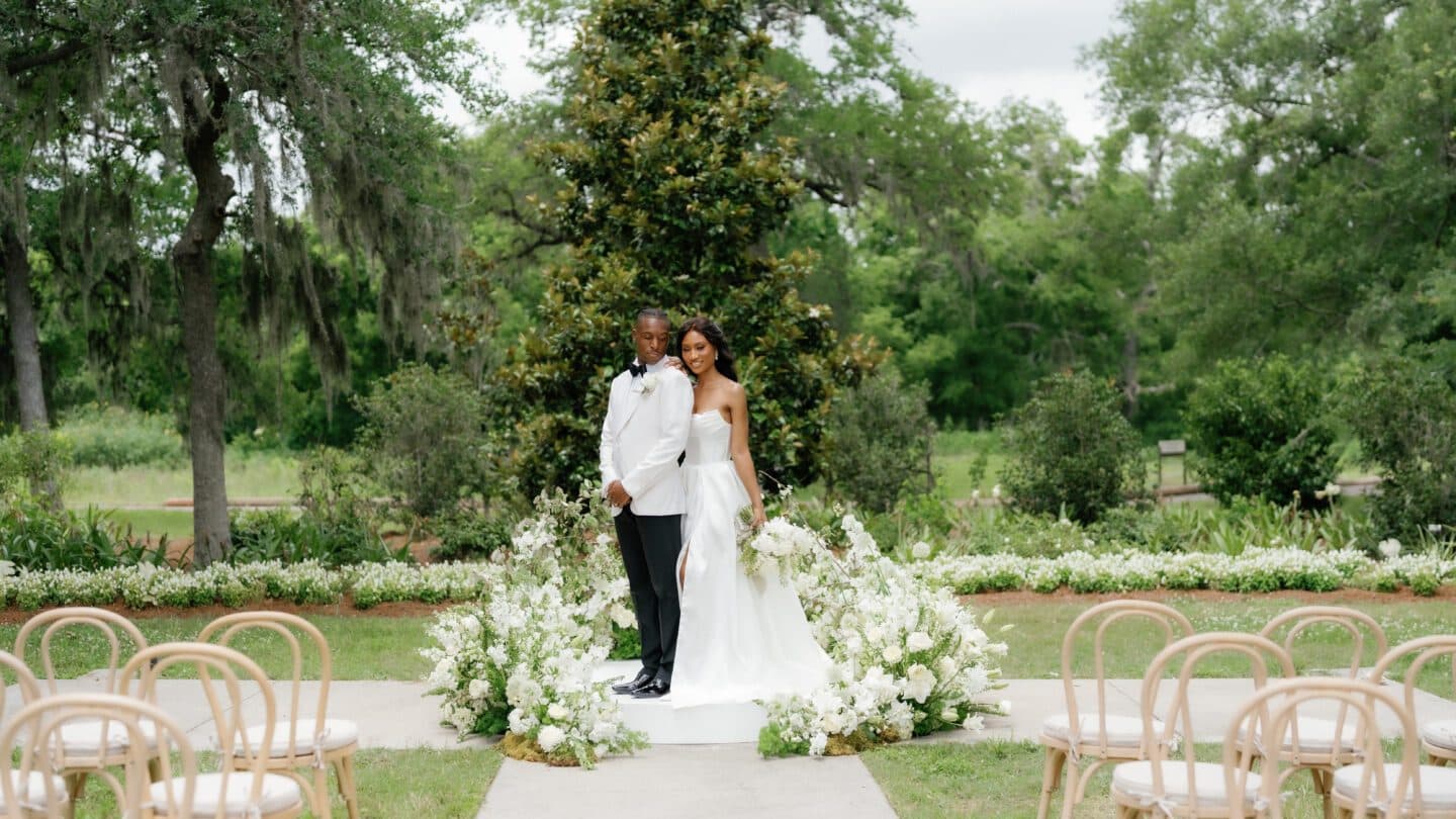 An outdoor wedding ceremony at Houston Botanic Garden