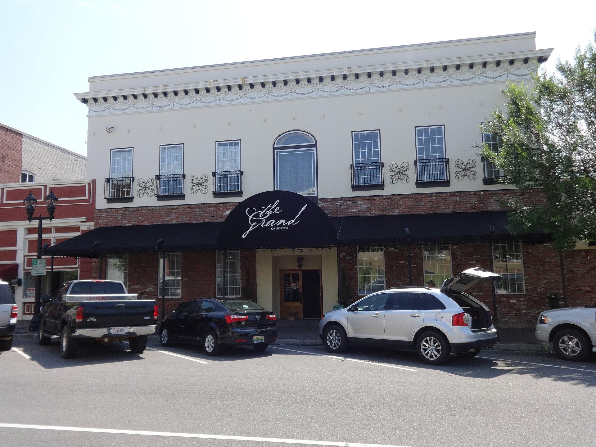 The Grand on Foster exterior in Dothan, photographed in 2015